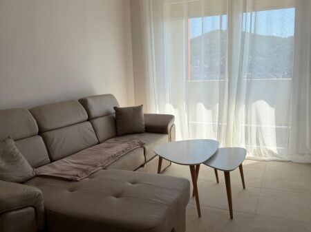  Appartamento 1+1 in Affitto a Golden Park