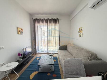 In vendita, Appartamento 1+1+Posto Auto, Residenza OxA, Tirana.