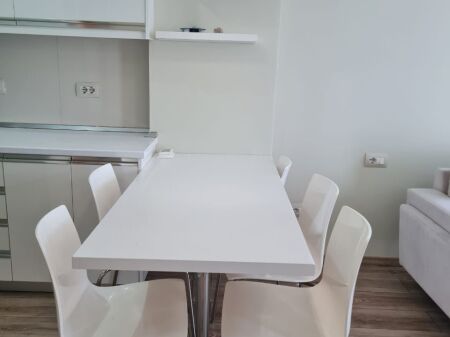 Tirane, affittasi appartamento 1+1+Balcone Piano 7, 60 m² 450 € (Via Loni Ligori, Palazzo AOS Costruzione)
