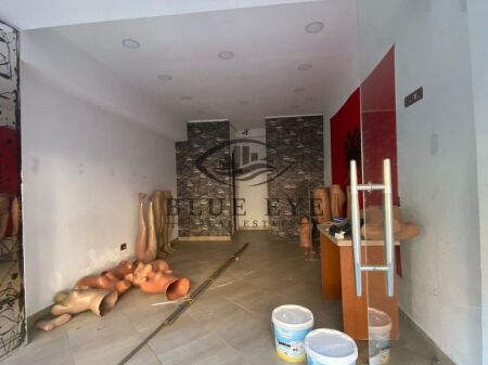 FOR RENT: Commercial Space 35 m²