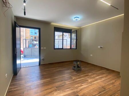 ✨ Jepet me Qira Ambient Biznesi – 21 Dhjetori | Pranë Square 21 | 208 m² ✨