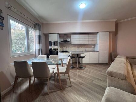 VENDIAMO APPARTAMENTO 2+1+2 AL LAGO ASCIUTTO! 240,000 €
