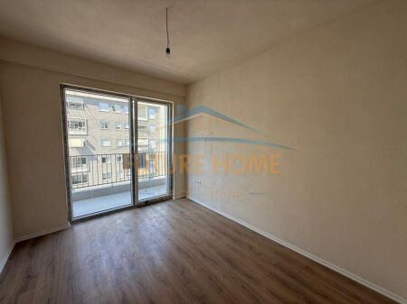 For sale, Apartment 3+1+2+Storage, Paris Commune, Tirana