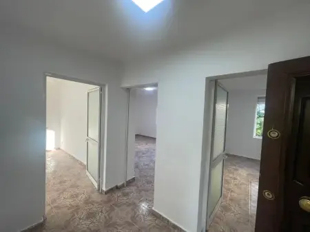 Rent | Apartament 2 + 1 | Rruga Ferit Xhajko | 500 €/month