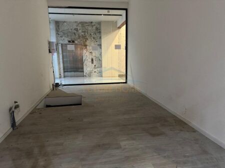 Qera, Ambient Biznesi, Tirana Garden Building, Rruga e Kavajes