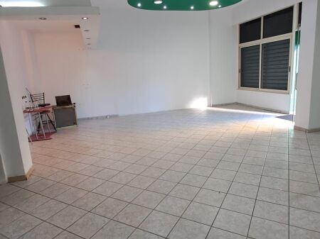 📌LOCALE COMMERCIALE IN AFFITTO – VICINO AL COMPLESSO SQUARE 21