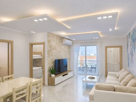 Luxurious 3+1 Apartment Dry Lake