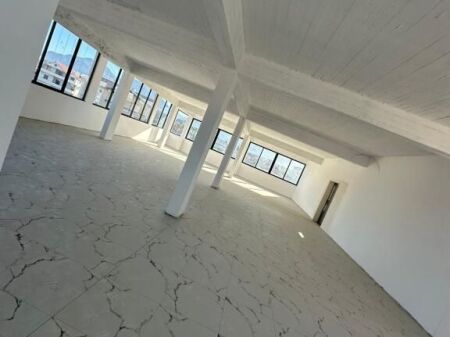  AMBIENT BIZNESI ME QIRA – PASKUQAN | 300 m² 1000 Euro