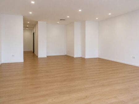 Business premises for sale in Municipality