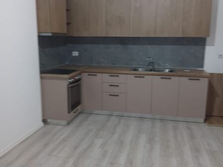 Apartament 2+1 me qera Grand Galeria Yzberisht !