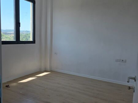 SHITET APARTAMENT NË ZONEN E KODER KAMEZ,INSTITUTI BUJQËSOR