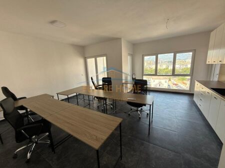 Rent, Business Premises  Parking Space, Zogu i Zi, Tirana