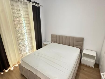 Jepet Me Qera Apartament 1+1+1 Ballkon
