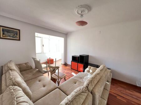  Jepet me qera apartament 1+1 në Vasil Shanto