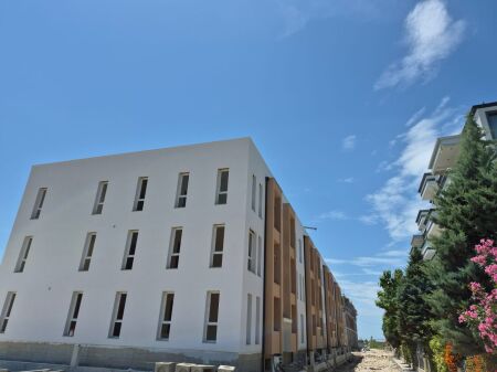🏡 Shitet Apartament 1+1 në Katin Përdhe – Pranë Detit, Gjiri i Lalzit