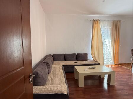 Rent | Shtëpi private 2 + 1+2 | Rruga 5 Maji | 500 €/month