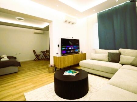 🏡 ME QIRA | APARTAMENT 2+1 – QENDËR TIRANË ✨