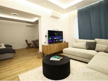 2+1 Apartment for Rent at the Center of Tirana / Kafe Flora