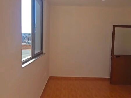 Apartament 2+1 per SHITJE: Prane rruges se Durresit (Zogu i Zi)