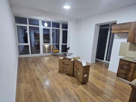 UFFICIO IN AFFITTO 140 M2 COMUNE DI PARIGI 130.000 LEKE FH-81179