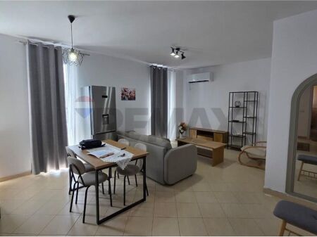 APARTAMENT 1+1 ME QERA TEK KOMUNA E PARISIT!