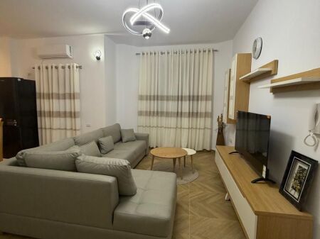 Affitto | Shtëpi private 1 + 1 | Selitë | 450 €/mese