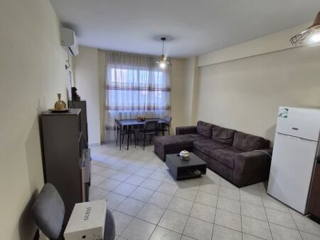 Shitet Ap 1+1+ballkon📌Astir, prane Artisti Lounge- Cmimi 117.000 Euro