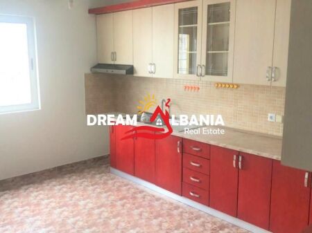 Affittasi appartamento 3+1 in via Vace Zela vicino al centro Globe (ID 4239057)