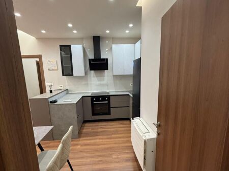 Jepet me qera apartament 2+1+2   Farmacia 10