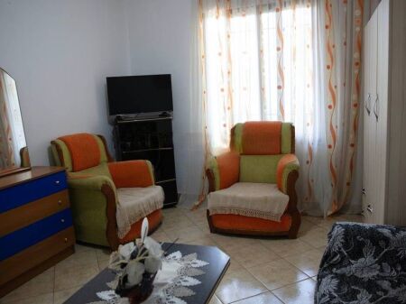 KODRA E PRIFTIT, VILLA FLOOR FOR RENT + PARKING SPACE