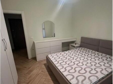 APARTAMENT 1+1 PER QIRA