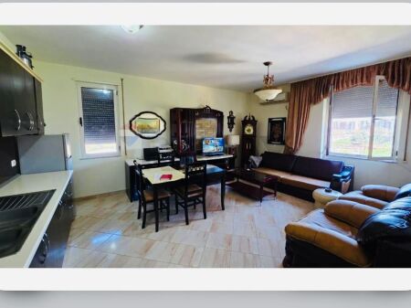 Apartament 2+1 për Shitje në Misto Mame