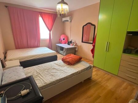 Appartamento 2+1 in affitto a Brryli / dietro la scuola Andon Zako Cajupi