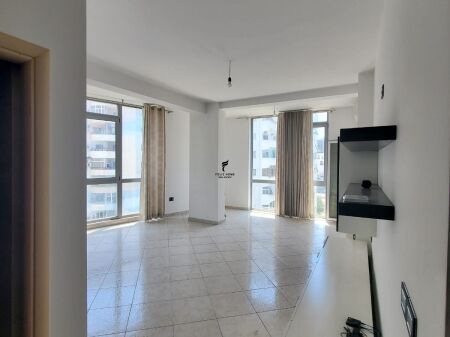 ZYRE ME QERA 110 M2 KOMUNA E PARISIT 1430 EURO FH-81361