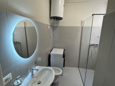 Apartament 2+1, Astir!