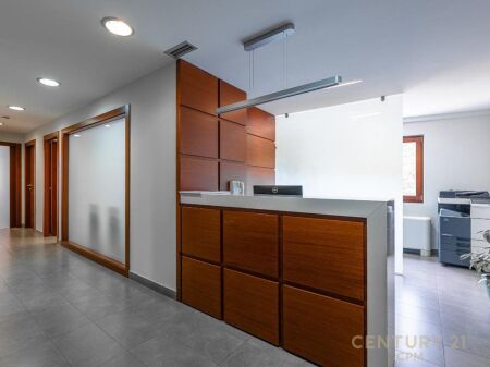 WE SELL OFFICE SPACE ON NDRE MJEDA STREET!