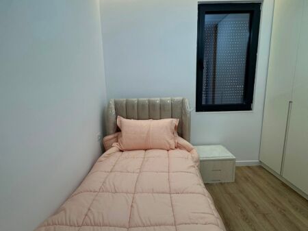 SHITET APARTAMENT 2+1+2 +POST PARKIMI  , RRUGA E ELBASANIT PRANE XIBRAKUT