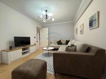 Shitet, Apartament 2+1, Rruga Mine Peza. Empire67078