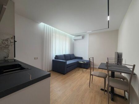 Shkolla e Baletit, apartament 1+1 me qira!