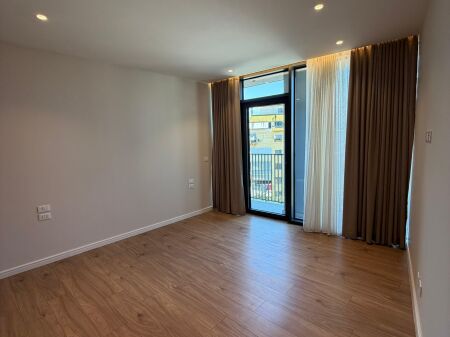 🏢 JEPET ME QIRA AMBIENT ZYRASH – LAKE VIEW