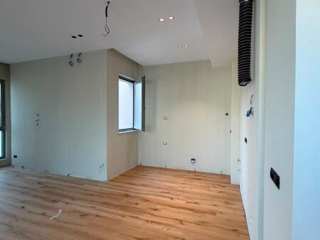 🏡 APPARTAMENTO 2+1 IN AFFITTO A GREEN VALLEY  📍 Green Valley, Tirana