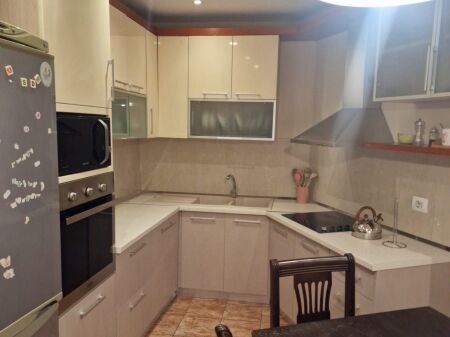 Rent | Apartament 2 + 1 | Rruga Fortuzi | 900 €/month