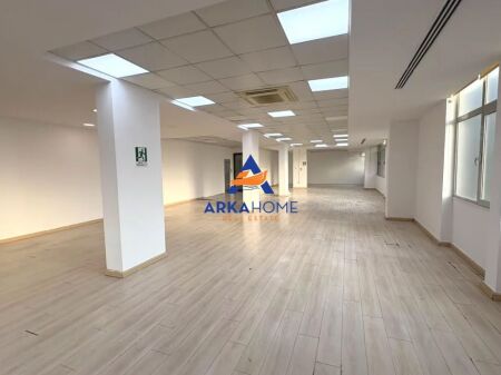 JEPET AMBJENT ME QERA 200M2 "FARMACIA 10" 200.000 LEKE