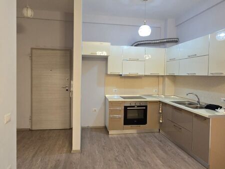 Qera | Apartament 1 + 1 | Rruga 4 Dëshmorët | 450 €/muaj
