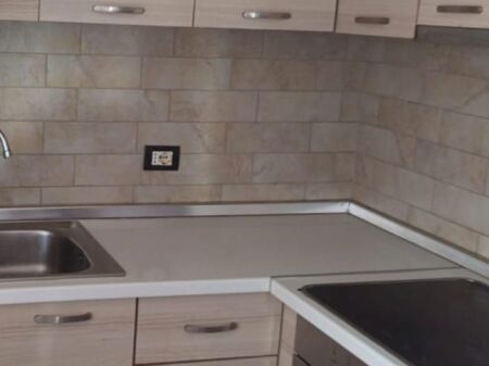 APARTAMENT 1+1. 30000 LEKE.5 MAJI