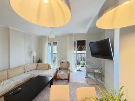 IN AFFITTO - APPARTAMENTO 2+1 A 21 Dhjetori, vicino a Joena Market 650 € /Mese