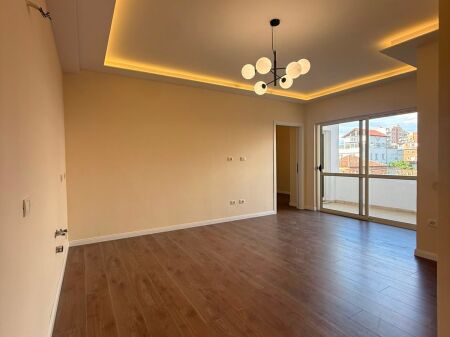 Appartamento 2+1+2 in vendita a Ish Rajon, Lagja 6- Durres!