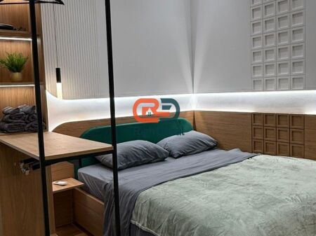 A Myslym Shyri, Monolocale in Vendita, Completamente Investito !!!