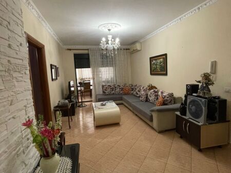 Rent, Apartment 2+1+2, 5 Maj Street, Tirana . Empire71258