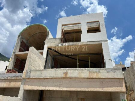 TWIN PREMIUM VILLA IN GREEN COAST 2